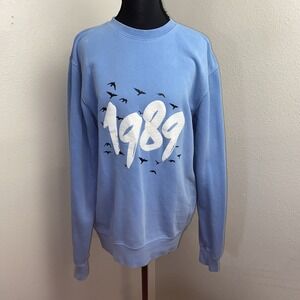Taylor Swift 1989 Women's Size S Crewneck Sweatshirt Light Blue Long Sleeve Bird